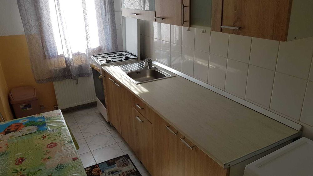 Inchiriez garsoniera in Radauti, suprafata 36 mp, zona ultracentrala!