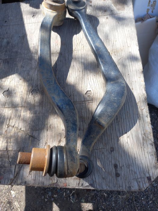 Рычаги на карину