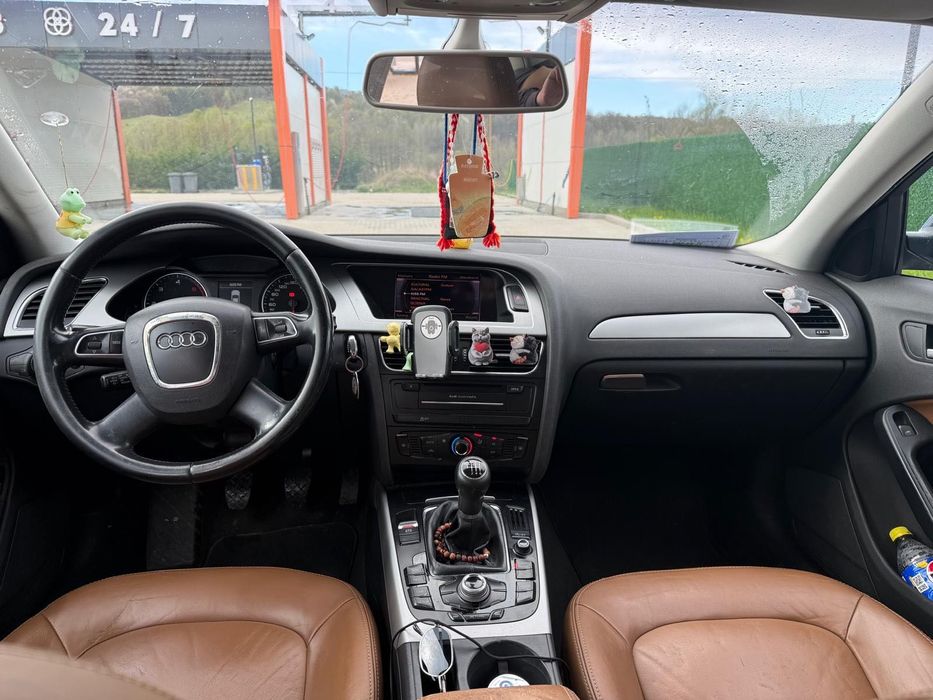 Vând Audi A4B8 2012