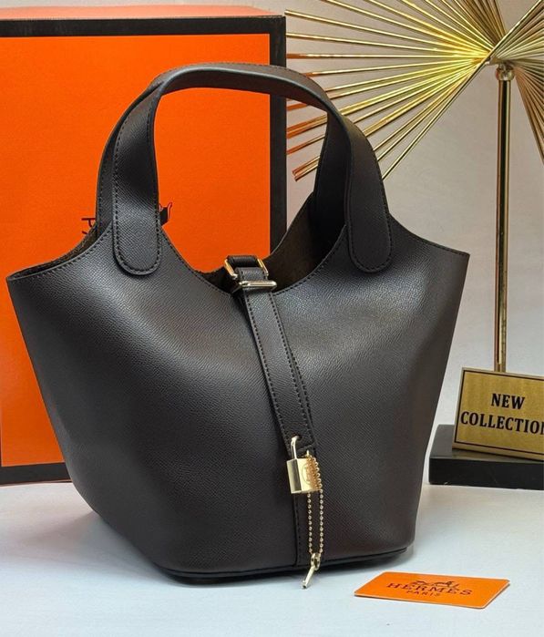 Нова дамска чанта