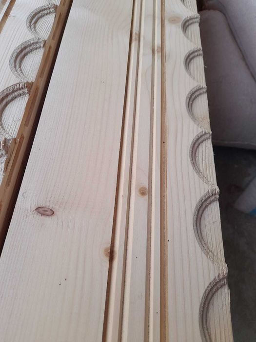 Lambriu, florarie din lemn și peleți