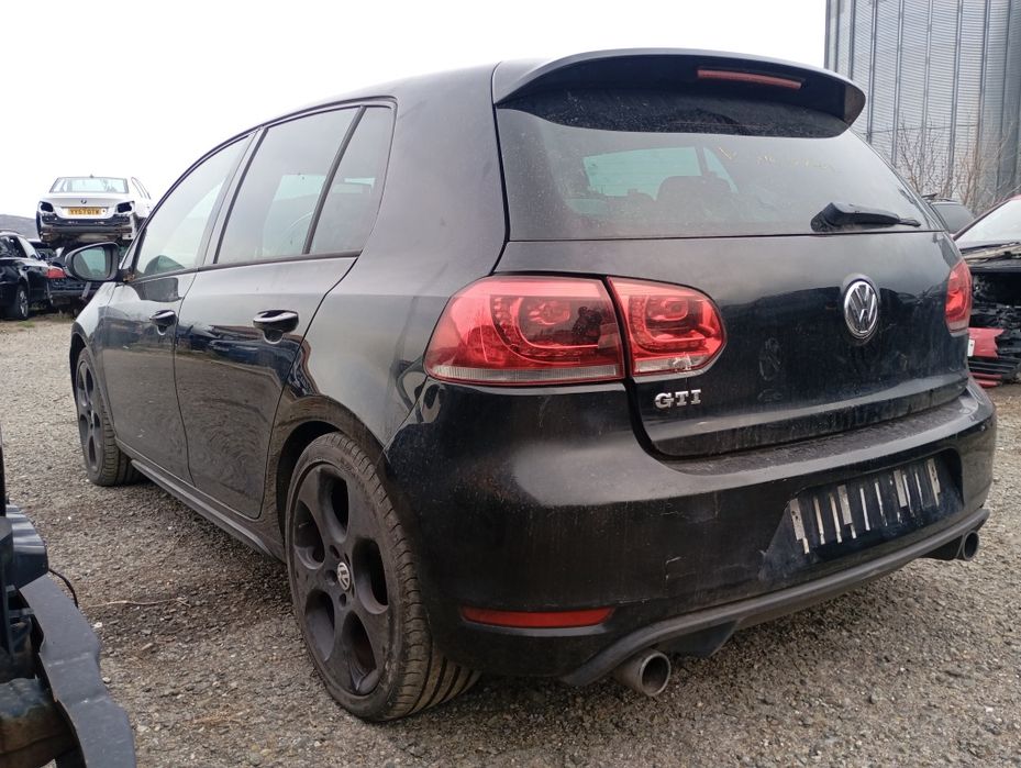 Фолксваген Голф 6 GTI 2.0 TFSI  автомат дсг 2011год