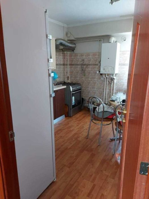 Apartament 3 camere, decomandat, zona centrala, Bd. CFR.