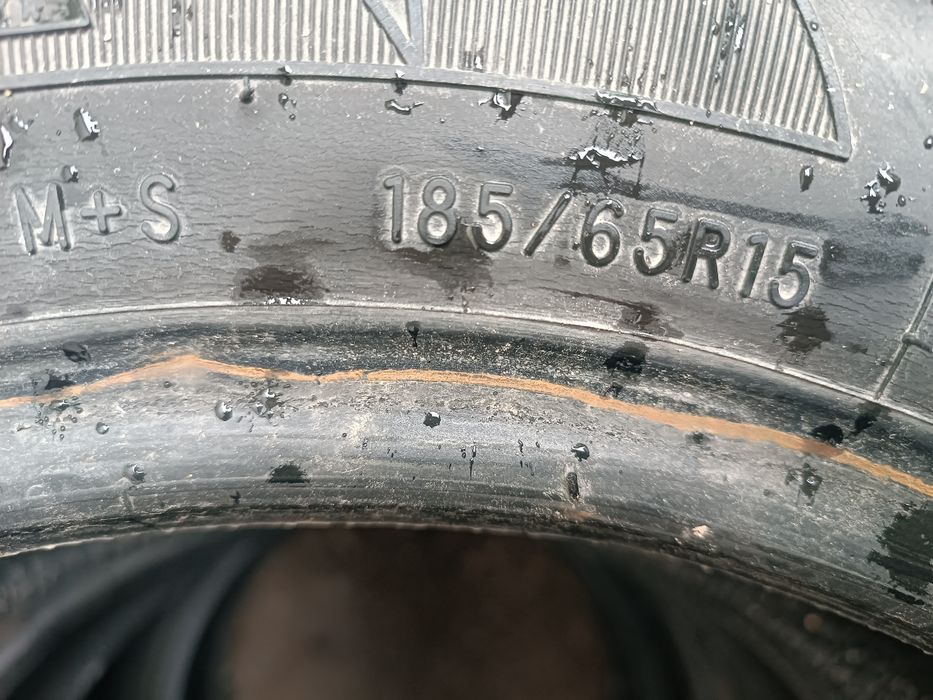 Продам  шины в нормальном состоянии.