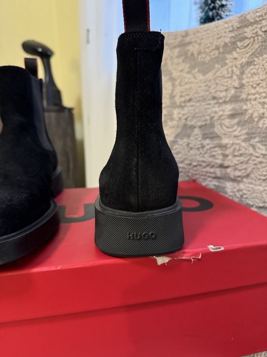 Велурени боти HUGO Chelsea