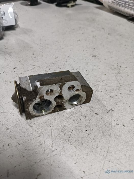 Supapa Expansiune Clima Volkswagen Tiguan 5N_ 2007 - > 1K0820679