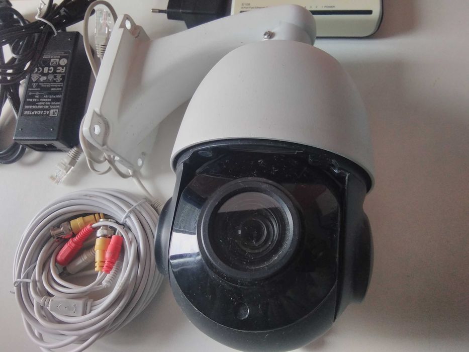 голяма 5MP PTZвъртяща се на360 градуса с мощен зум цветна нощна камера