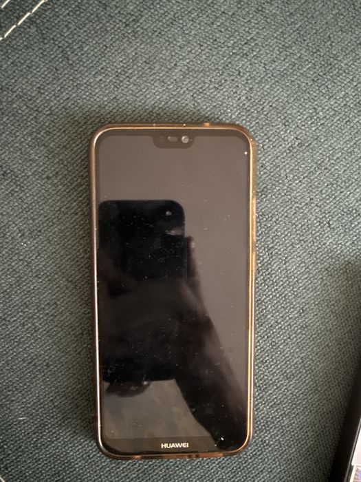 Продам Huawei P20 lite