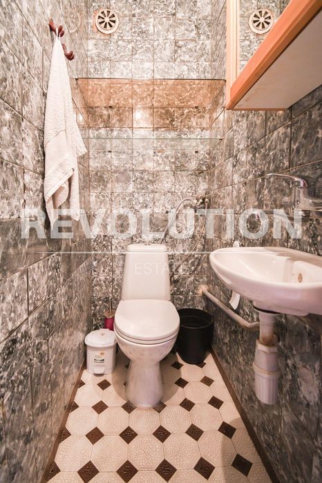 Дава се под наем Тристаен апартамент в София, Света Троица - 90 кв.м за 797.64 € - Снимка #7