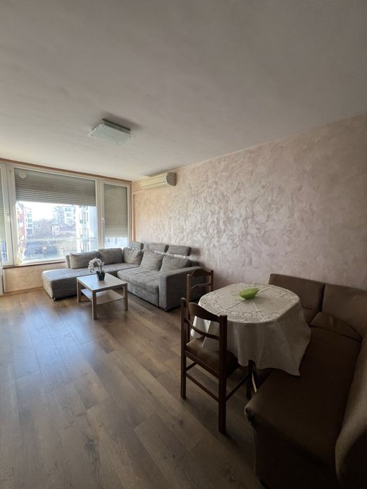 Давам под наем двустаен апартамент в Кръстова вада