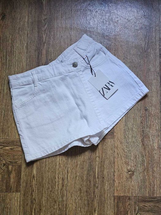 Новые шорты. Фирма Zara. На 13-14лет.