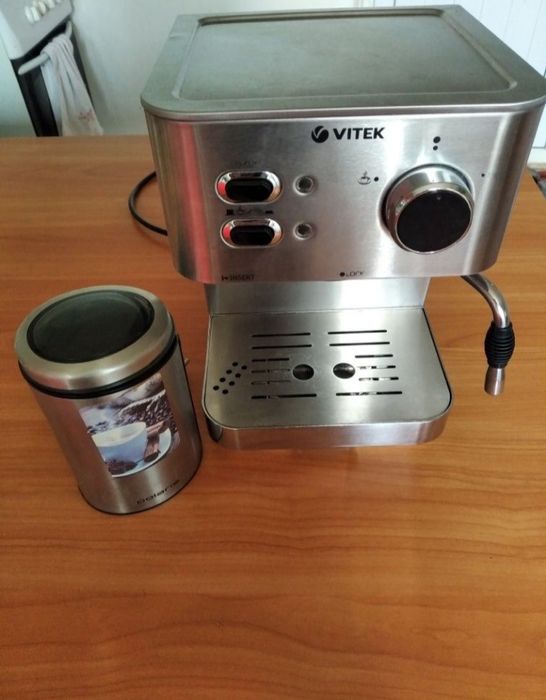 Продам кофеварку фирмы Vitek