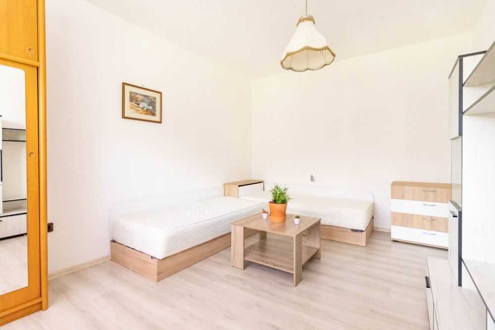 Дава се под наем Двустаен апартамент в София, Младост 1 - 68 кв.м за 398.82 € - Снимка #2