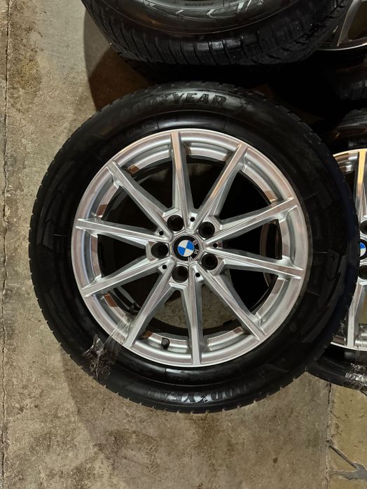 Vând set complet jante BMW R17 + anvelope de iarnă Goodyear