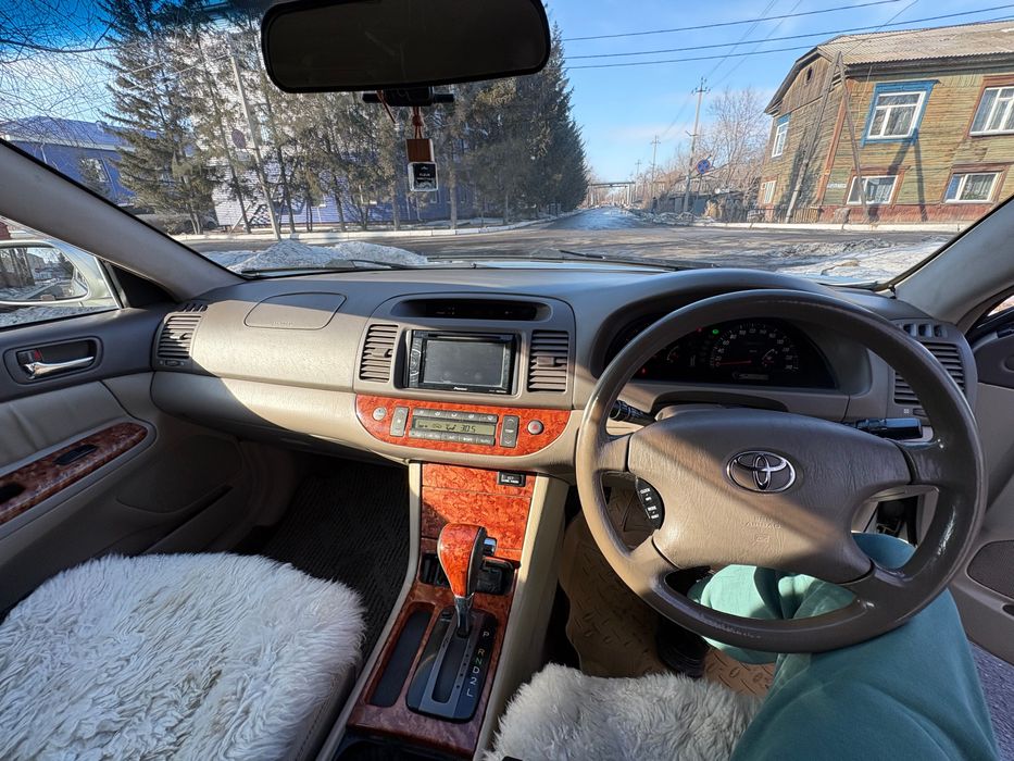 Продам машину тойота Камри