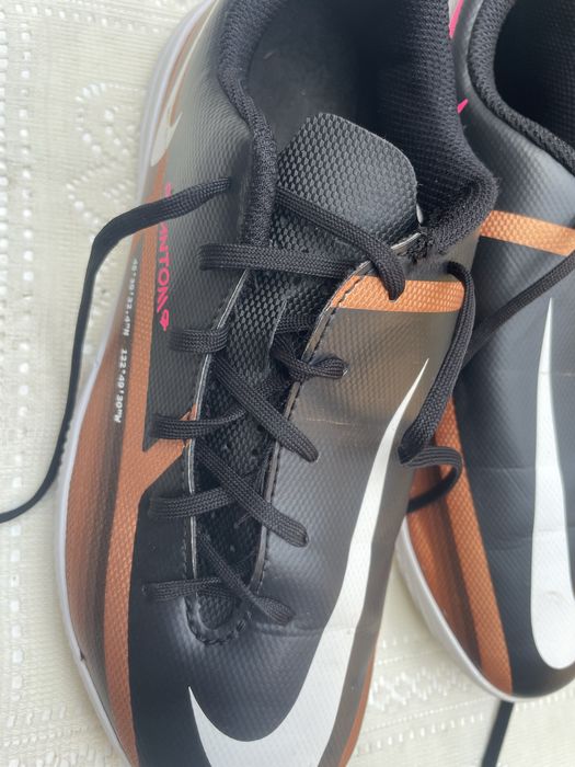 Ghete Phantom purtate de cateva ori