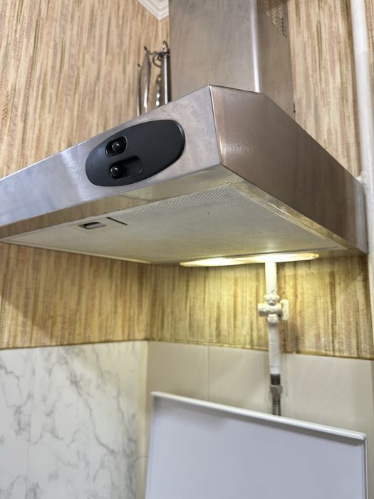 Продам вытяжку в рабочем состоянии