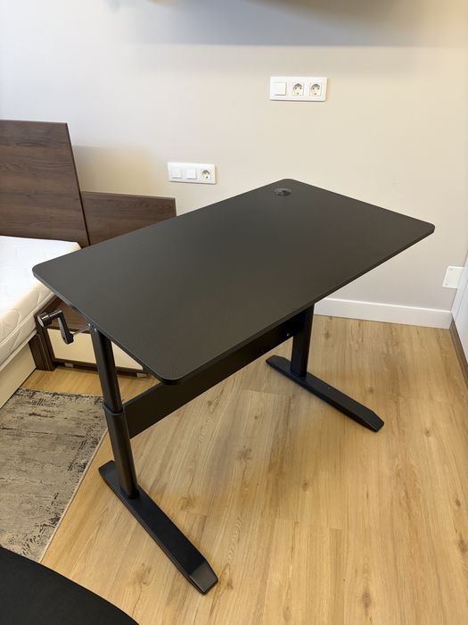 Birou reglabil pe inaltime