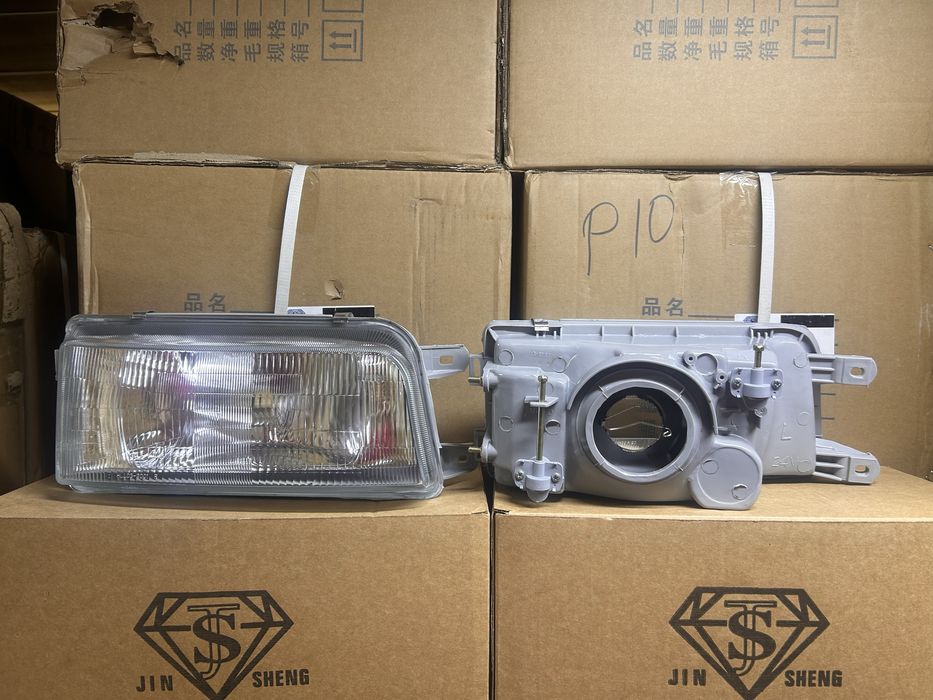 Mitsubishi Space wagon Фара