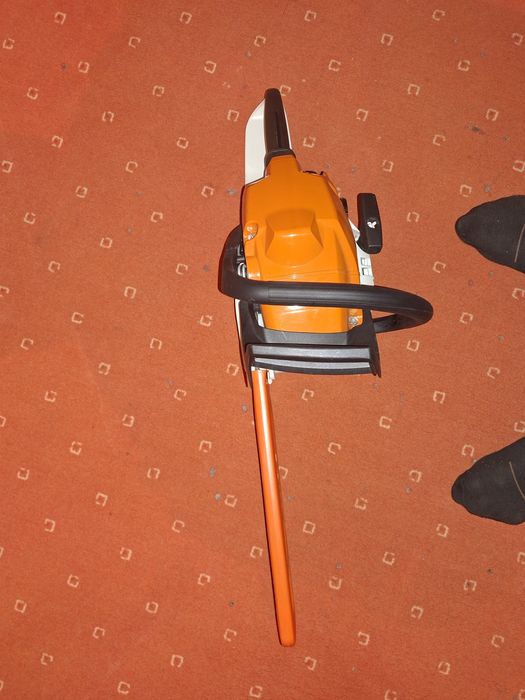 Vand  STIHL nou ,ne pornit niciodată