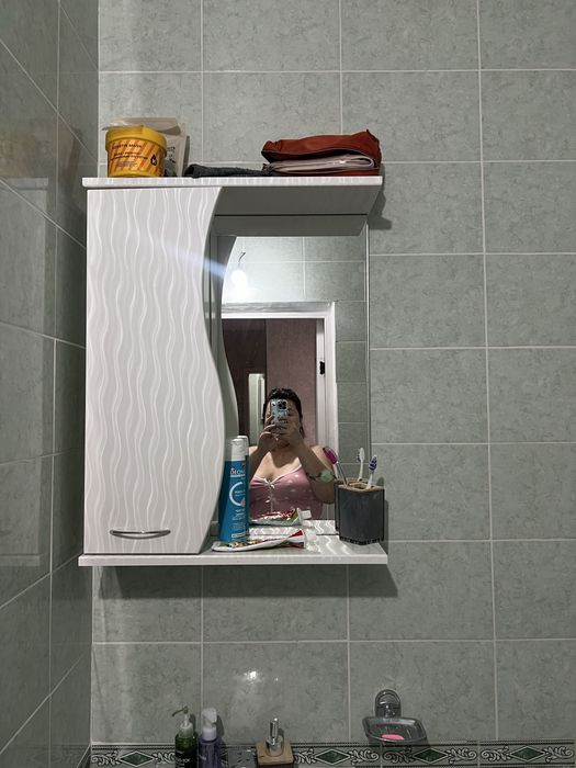 Раковина и шкаф с зеркалом продам