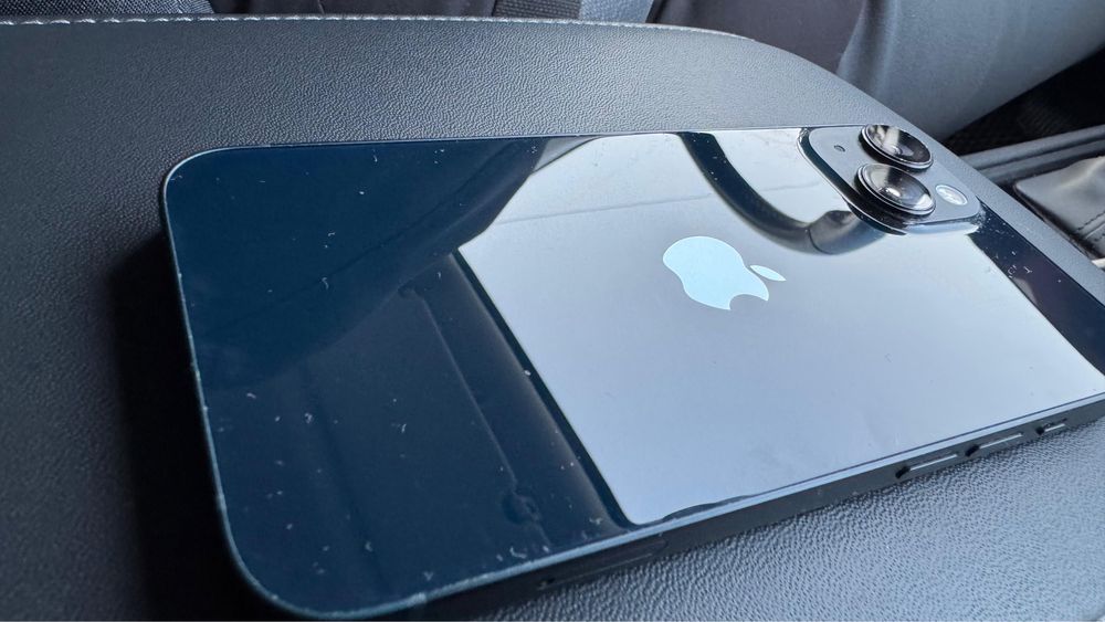 Продам айфон 13, 128 гб