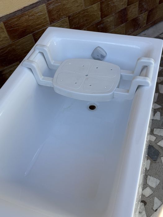 Pachet complet cada acril Besco Talia 110x70 - Masca Frontala, Masca Laterala, Cadru Metalic, Sifon Evacuare Automat si Cada de Baie