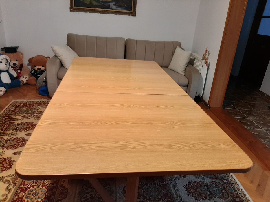 Masa extensibilă 8 persoane