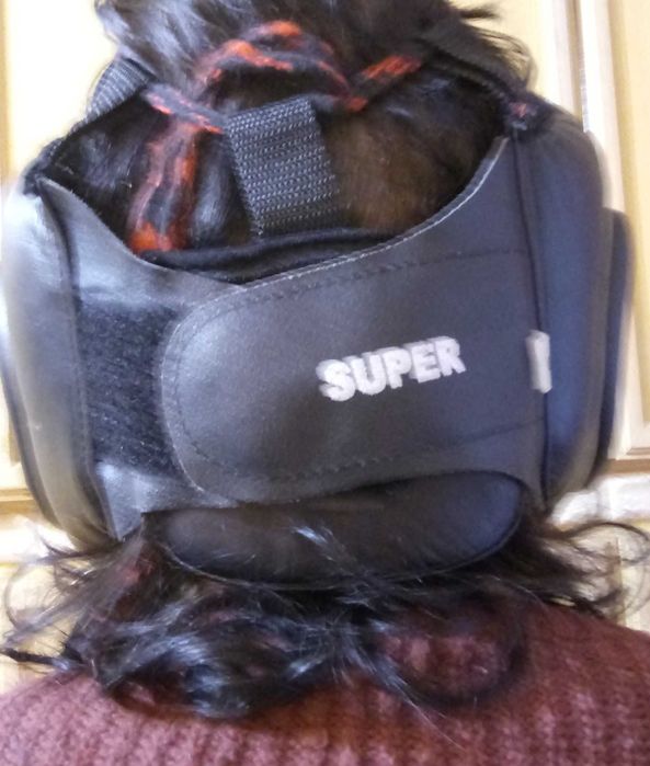 Echipament box - casca protectie si manusi