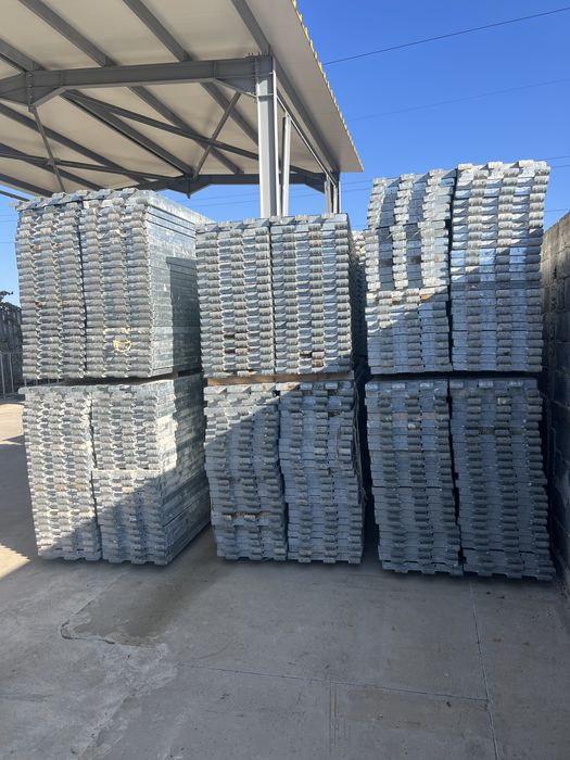 Поцинковани пътеки за фасадно скеле