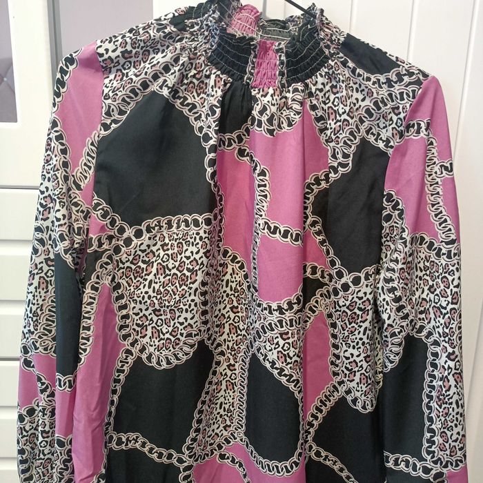 Продавам блуза от SHEIN М размер