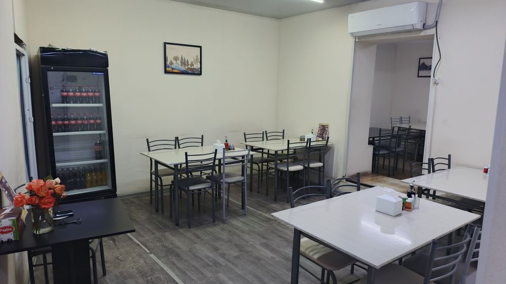 Стол ва стуллар сотилади