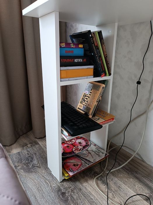 Продам писменный стол.