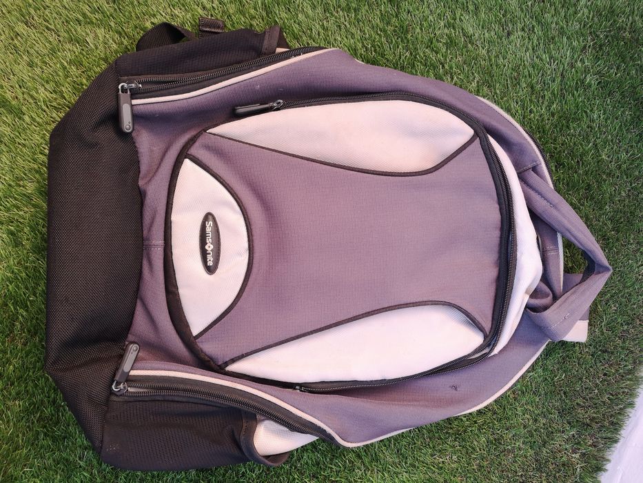 Rucsac Samsonite pt calatorie/laptop/drumeție, 25L, cu buzunare, gri/negru