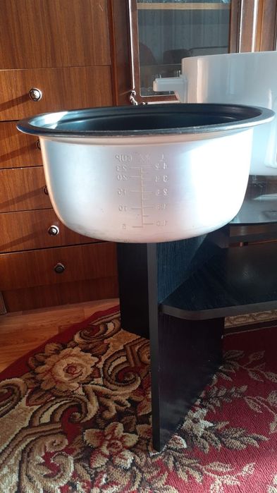 Продаётся рисоварка 5кг