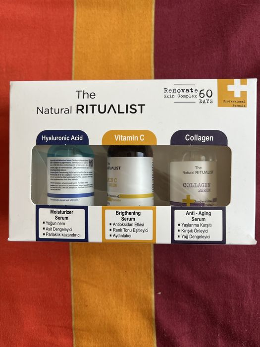 Серуми-хиалурон,витамин ц и колаген,,срещу тареене кожа на лице 80€