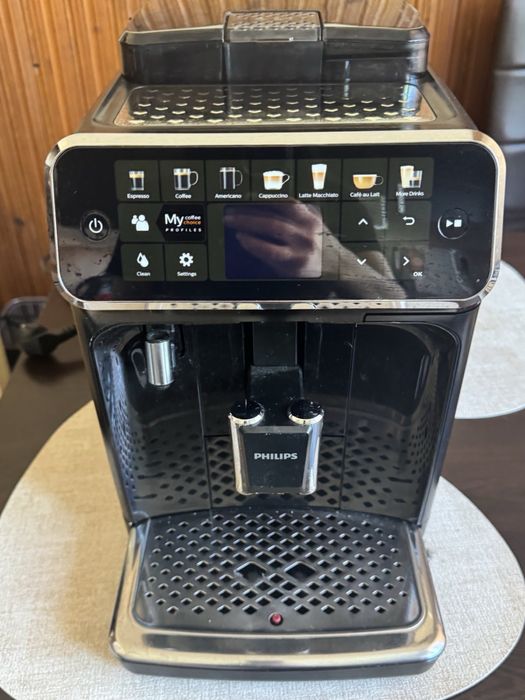 Като НОВ! Philips Series 5400 LatteGo – Най-висок клас, 12 напитки