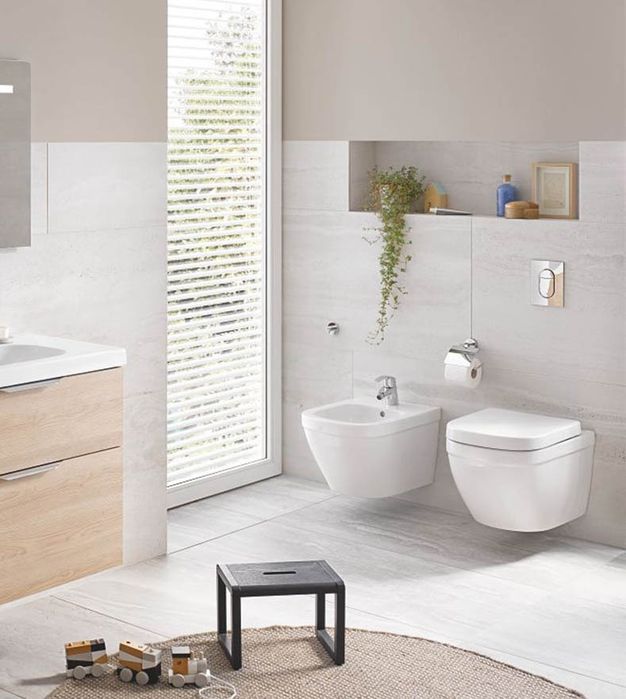 Конзолна тоалетна Grohe + капак