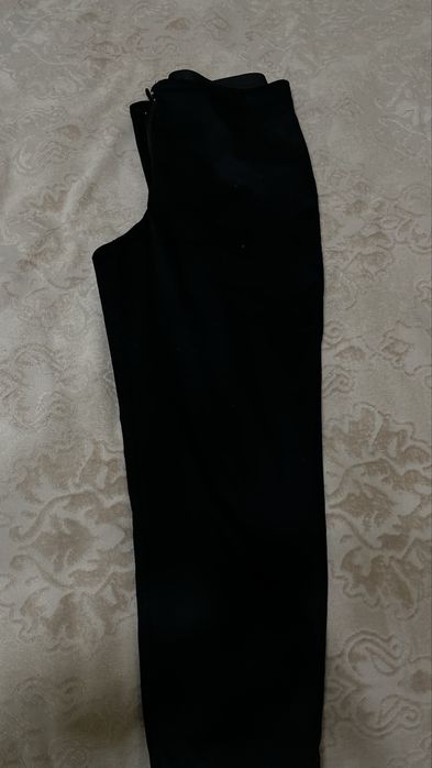 Черные брюки классические