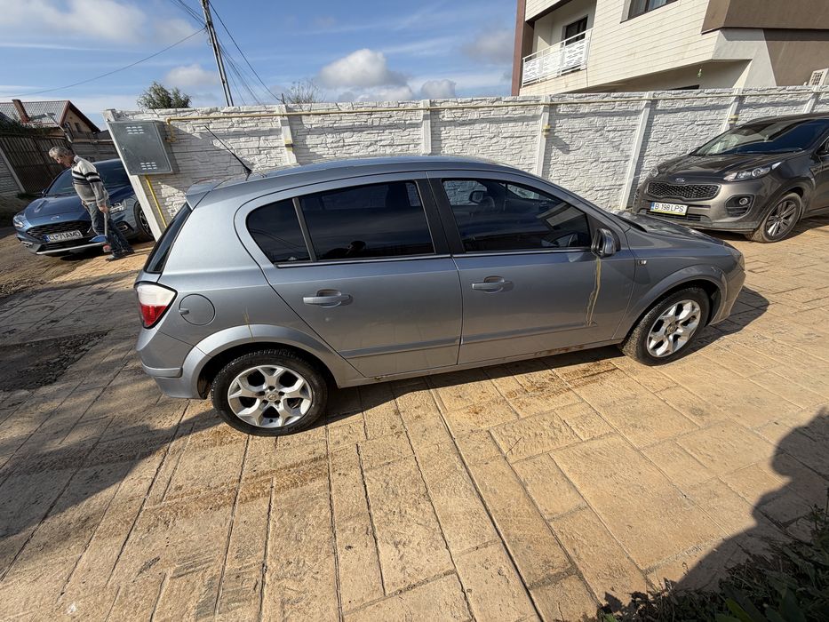Vând Opel Astra 0.9