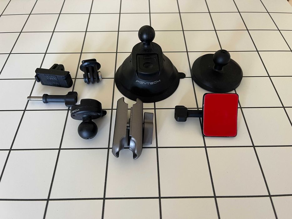 Action Camera Аксесоари: Suction Cup Car Mount, Magnetic Mount, SanDisk Extreme PRO 256GB microSDXC, Lexar Memory Card Reader