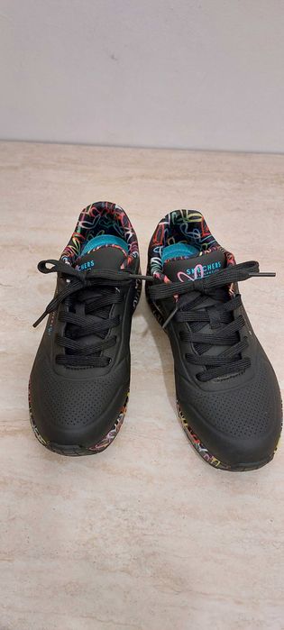 Skechers номер 36 Дамски Сникърси Loving Love