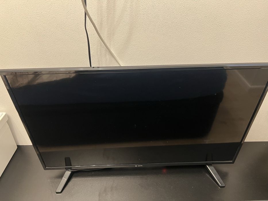 televizor vortex 75cm lungime 40cm latime