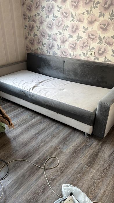 Отдам бесплатно диван