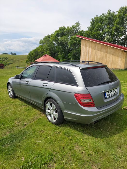 Mercedes C-Class W204 2.2 CDI | Piele | Xenon | Navi | 185.000 km reali