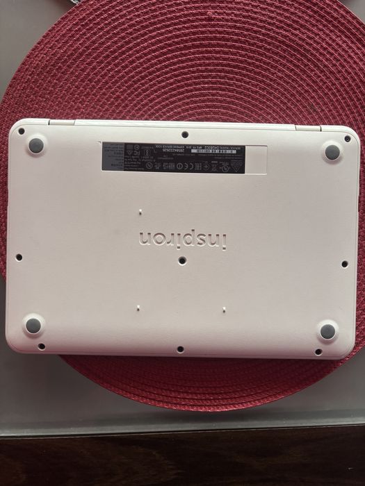 Лаптоп DELL Inspiron (P24T/P24T001)