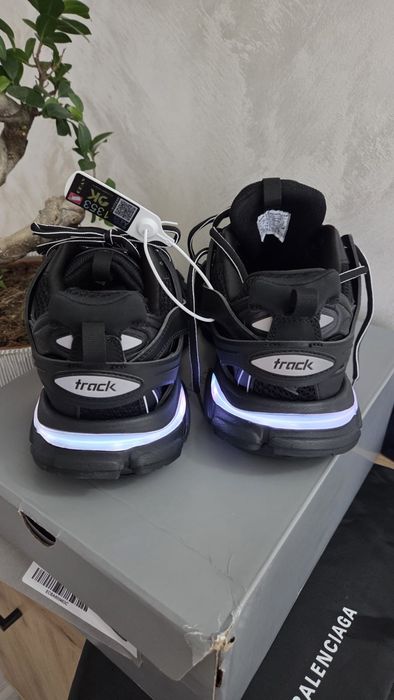 Adidasi Track Led