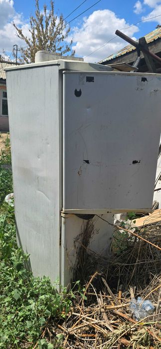 Отдам холодильник не знаю работает или нет