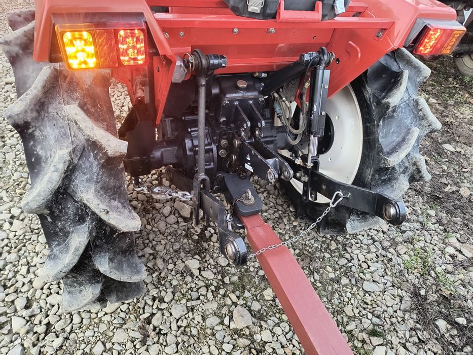 Tractor Shibaura Iseki Yanmar 4x4 Freză și Remrocă