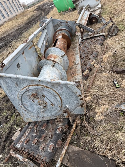 Подборщик комбайн  вектор